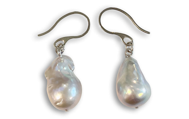 GENUINE BAROQUE PEARL TEARDROP EARRINGS.