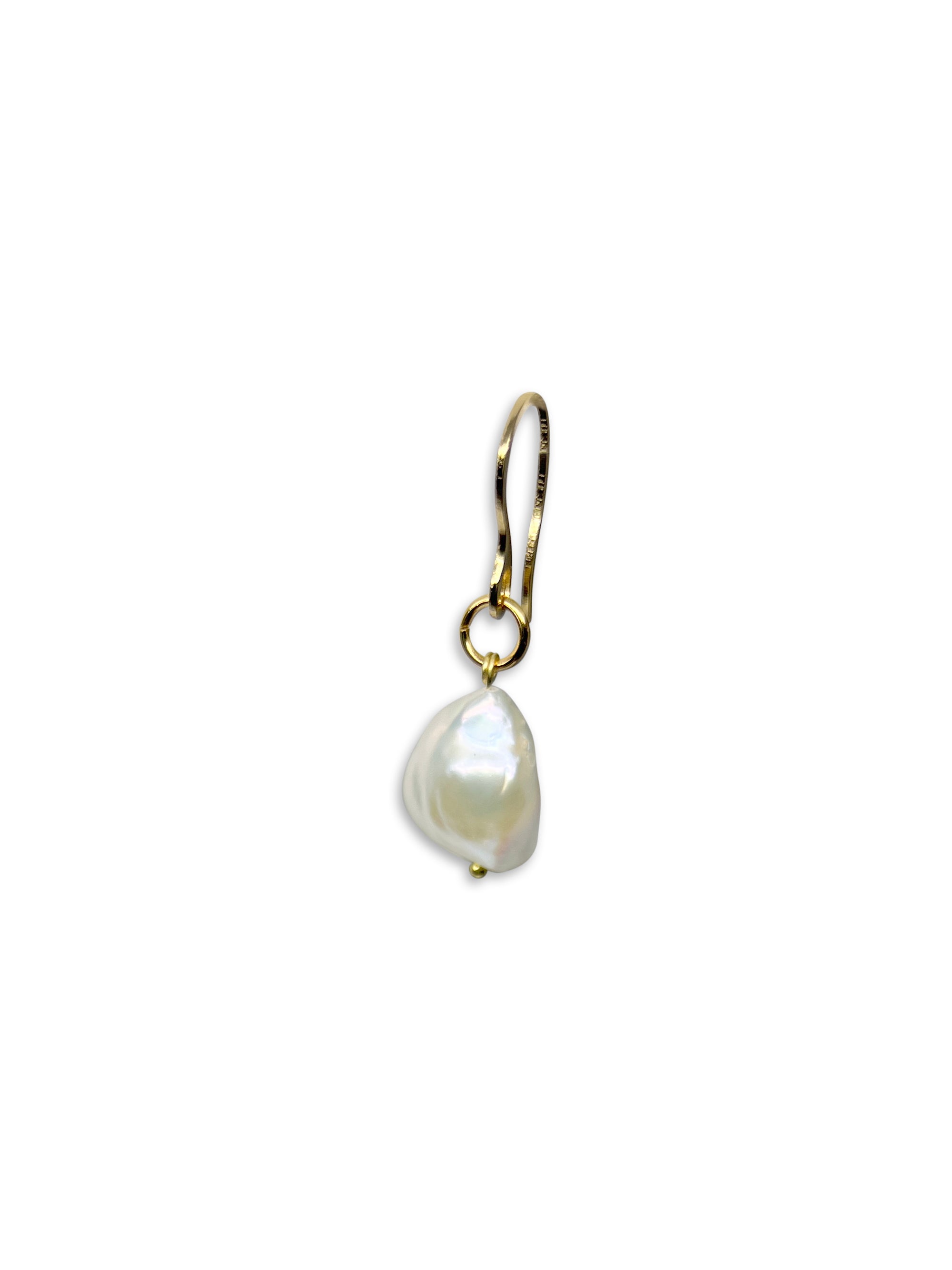 GENUINE BAROQUE PEARL TEARDROP EARRINGS. GOLD