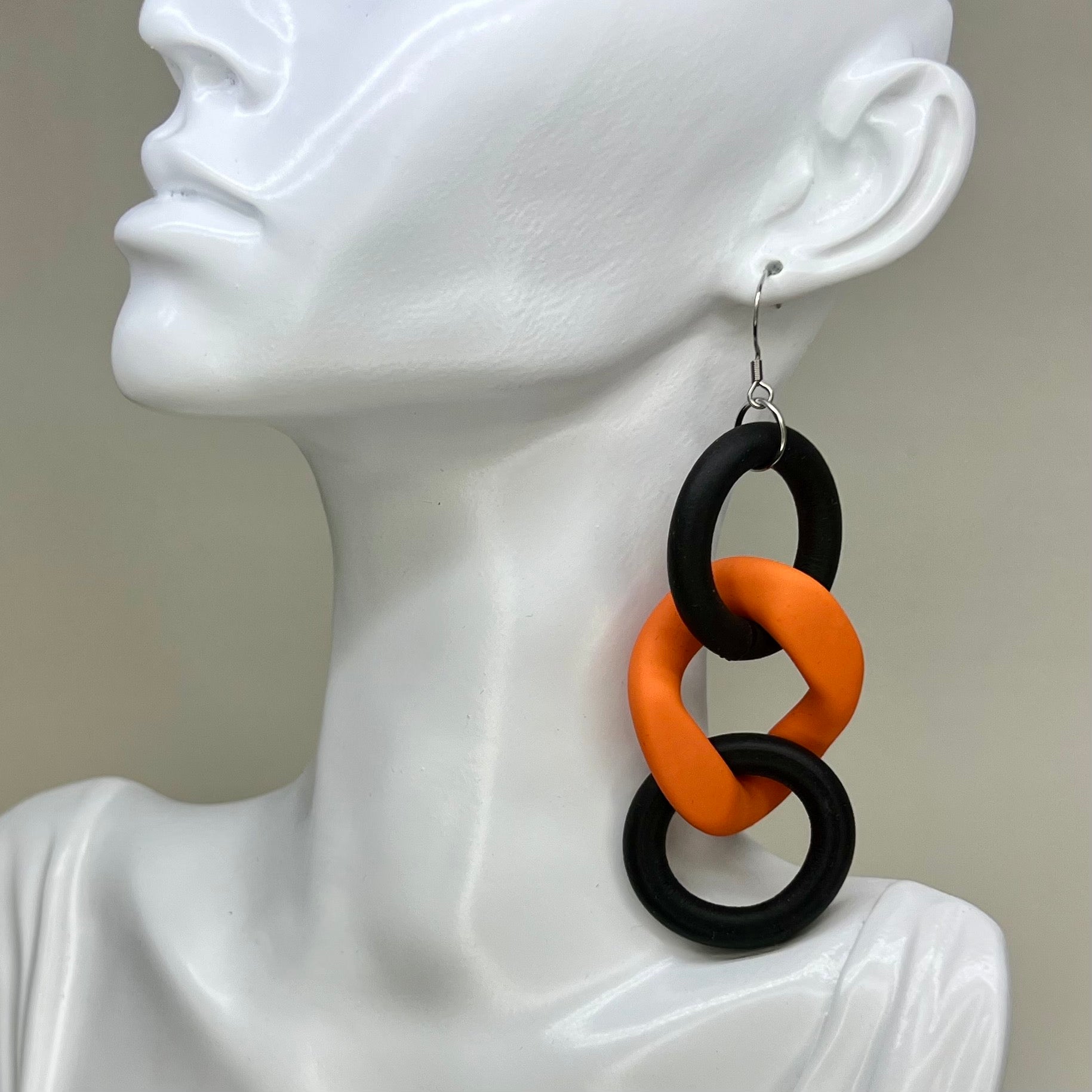 Rubber Ring Earrings with Plastic Chain Link (Assorted Colors)