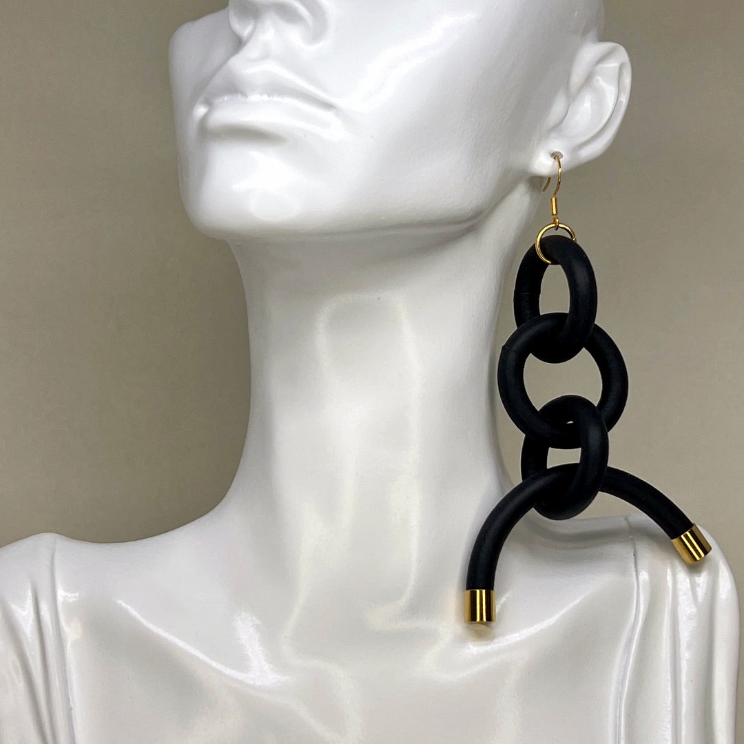 Optimistik Earrings in silver or gold