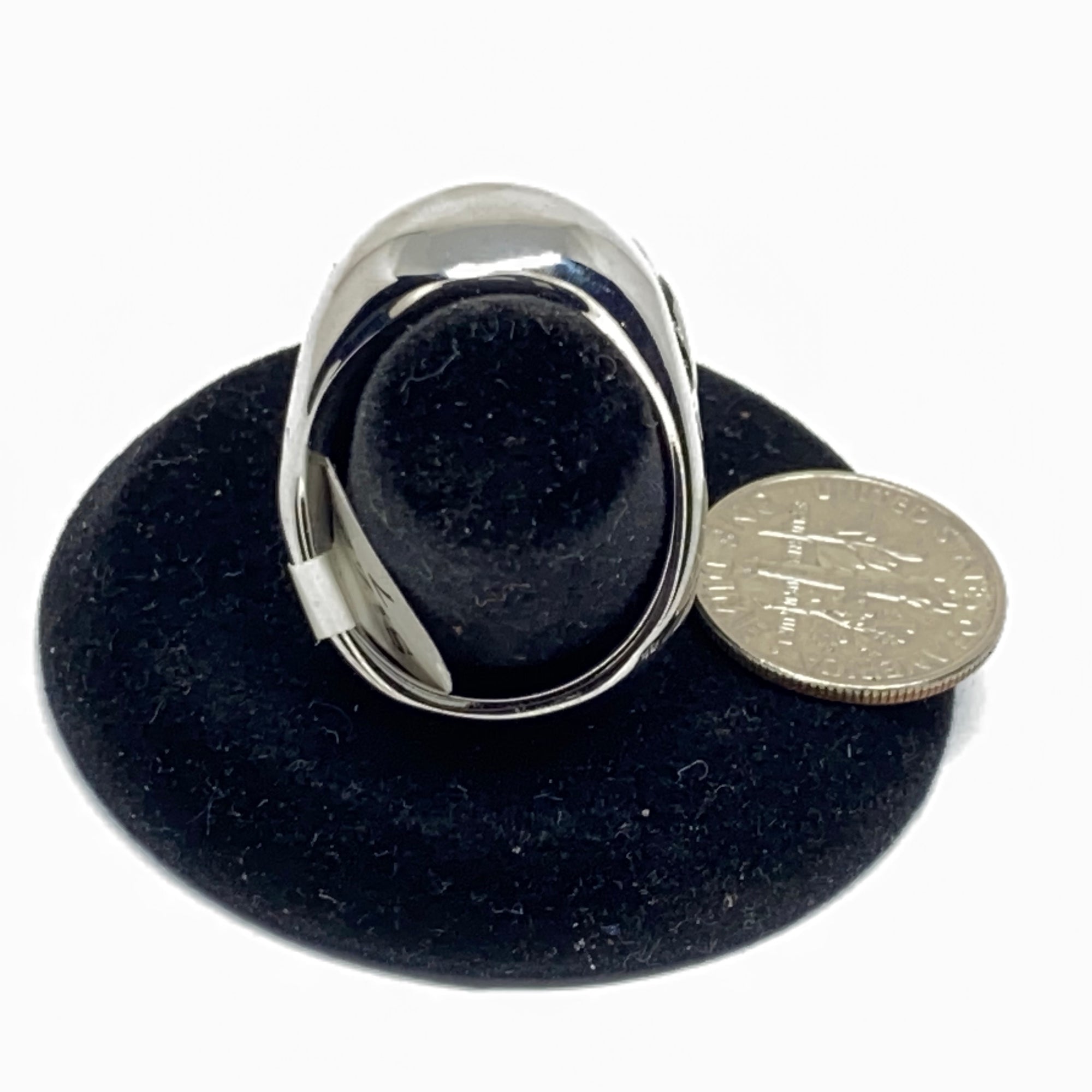 SMALL SKULL STAINLESS STEEL RING.