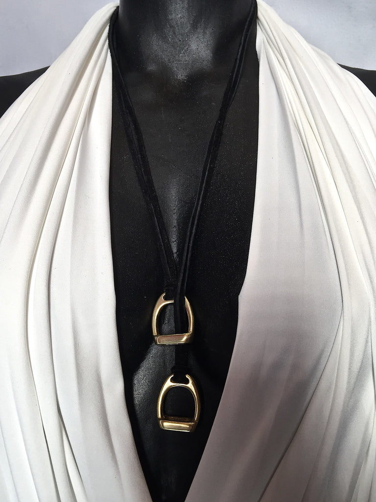 3 customers reviews for the Stirrup suede necklace