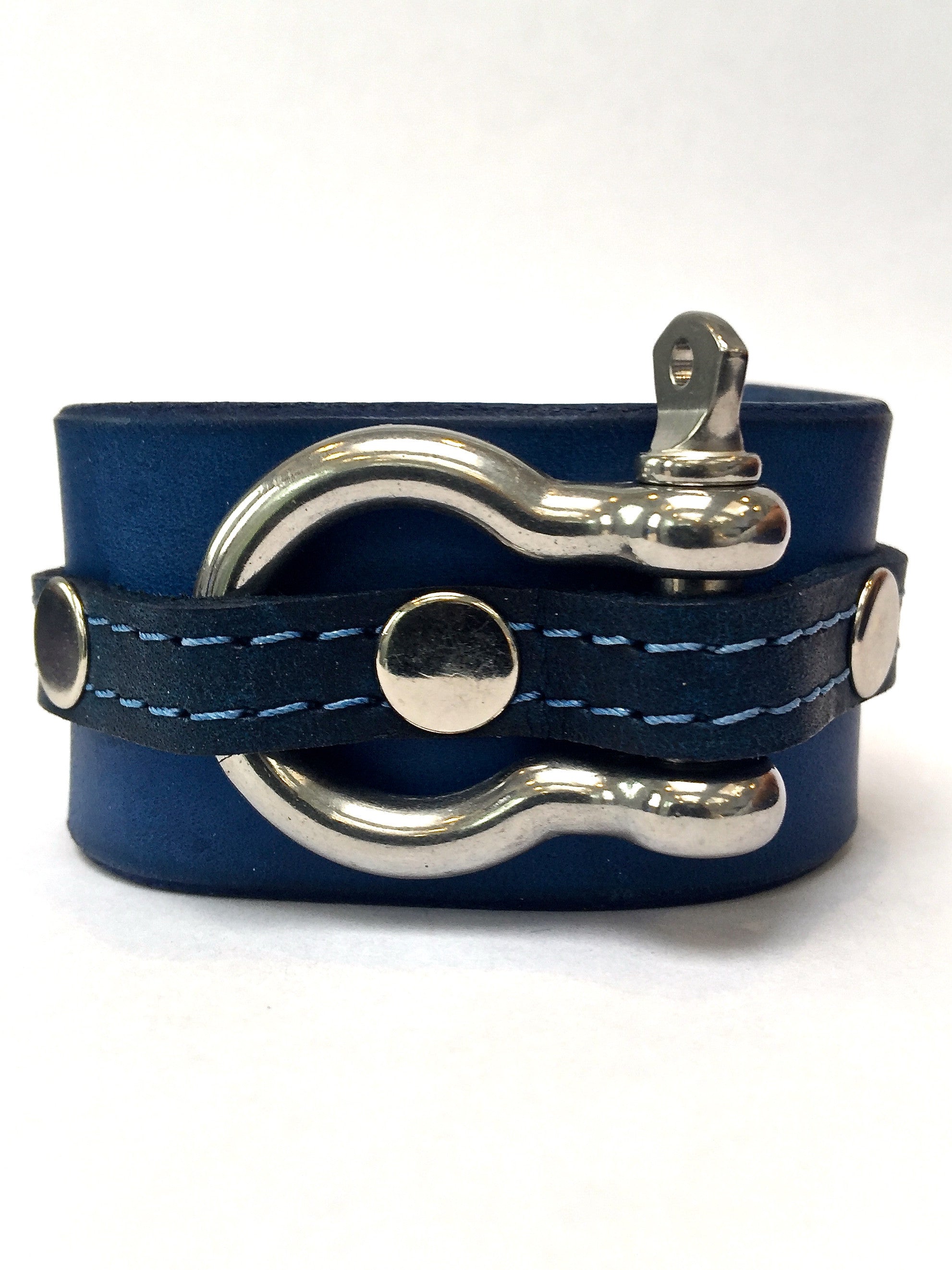 new customer review about the signature shackle cuff