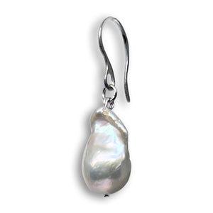 GENUINE BAROQUE PEARL TEARDROP EARRINGS.