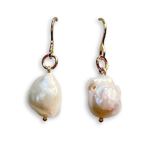 GENUINE BAROQUE PEARL TEARDROP EARRINGS. GOLD