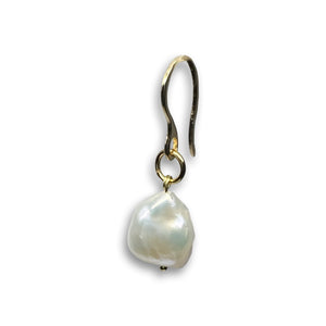 GENUINE BAROQUE PEARL TEARDROP EARRINGS. GOLD