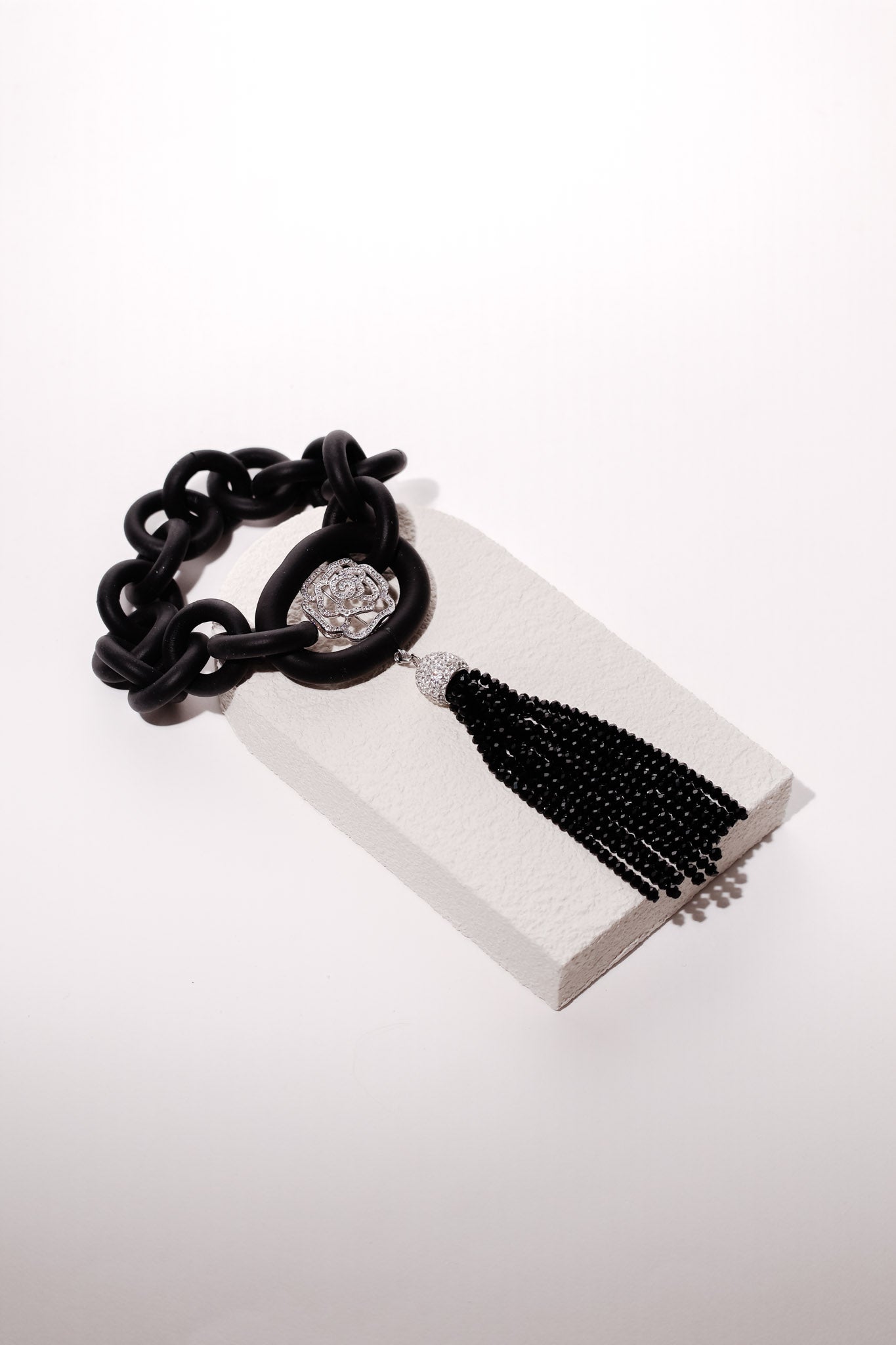 The Strongest Link Arm Bracelet Camellia