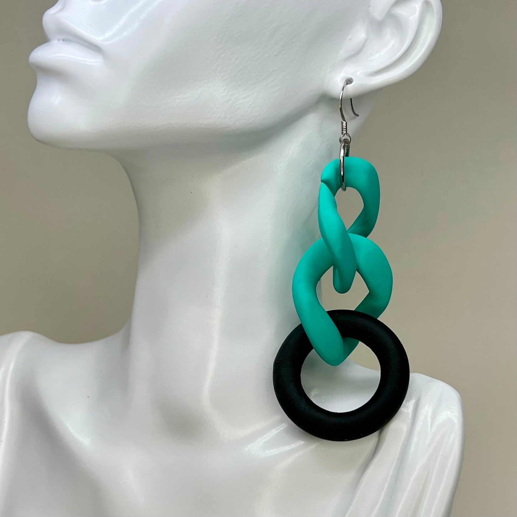 Plastic Chain Link Earrings with Rubber Ring (Assorted Colors)