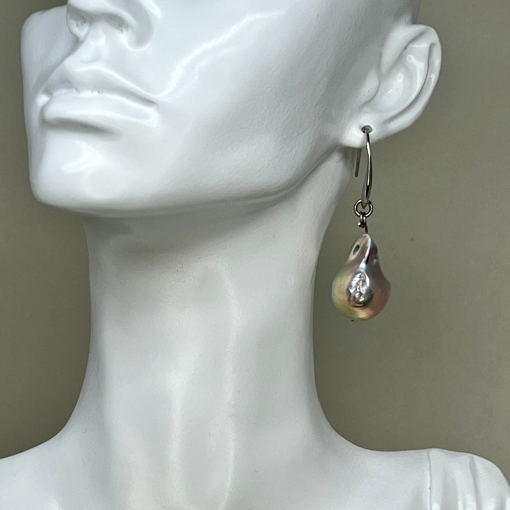 GENUINE BAROQUE PEARLS AND SILVER ENDCAPS. by nyet jewelry