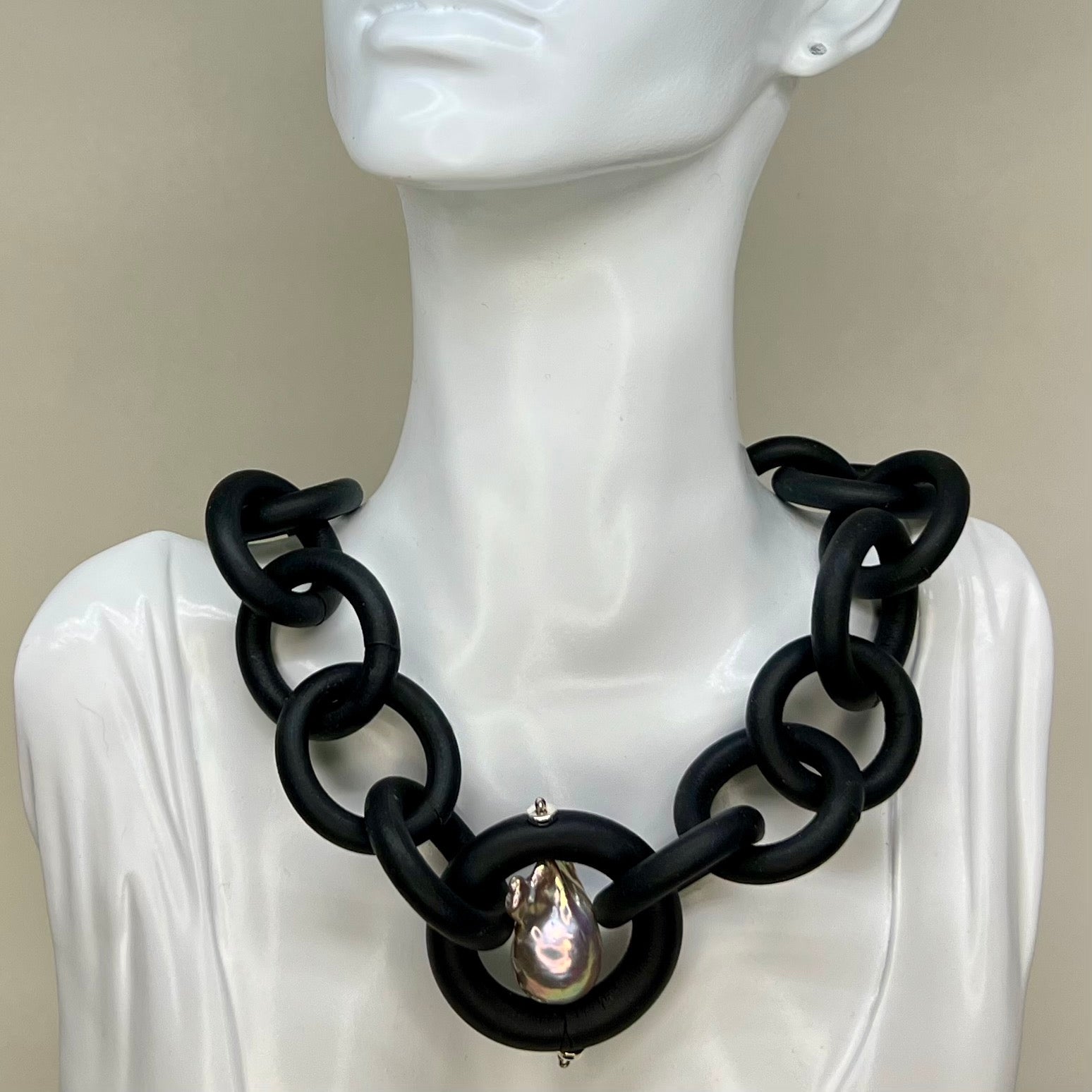 BLACK RUBBER NECKLACE WITH GENUINE LARGE BAROQUE PEARL. BY NYET JEWELRY
