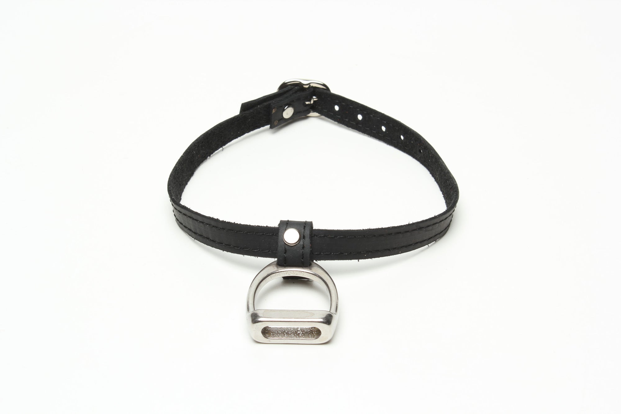 Nyet Jewelry stirrup choker