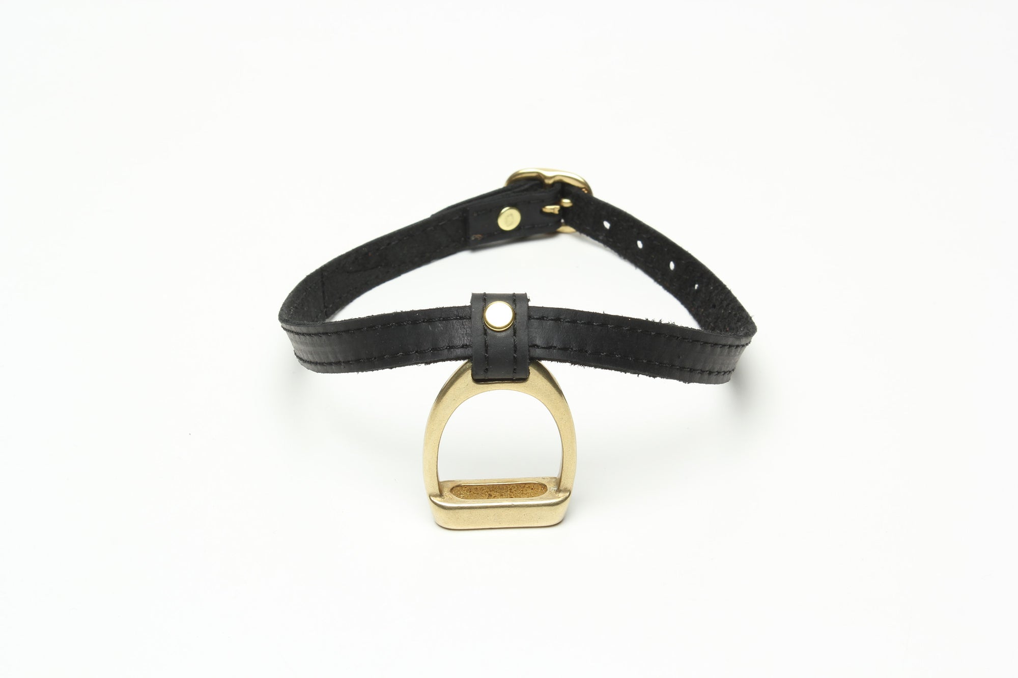 Nyet Jewelry stirrup choker