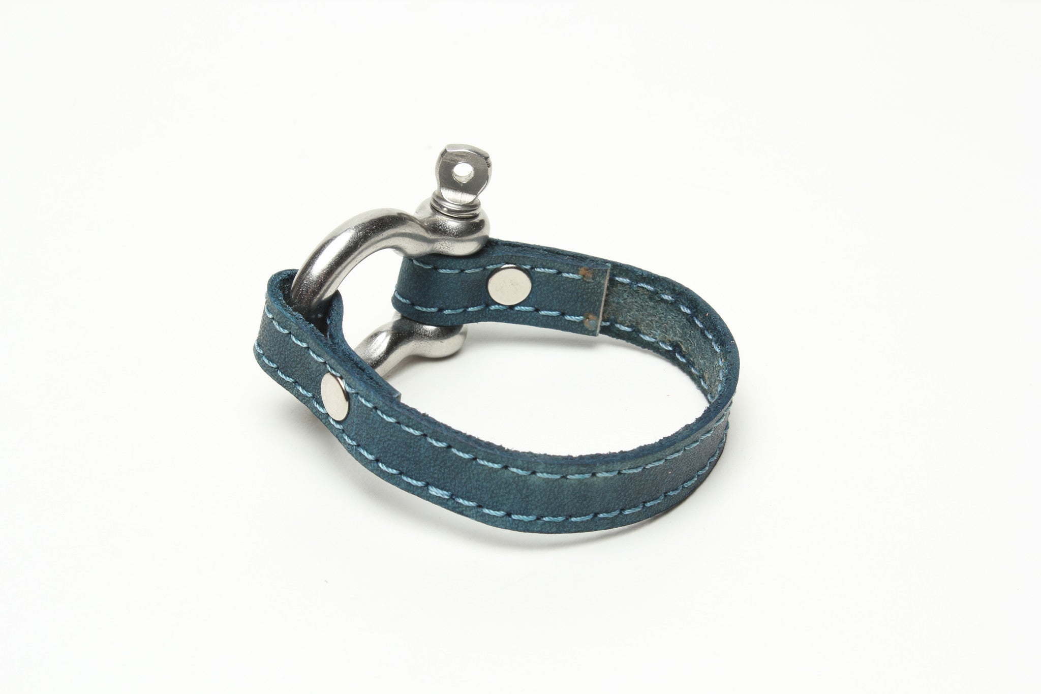 Signature Bracelet Bright Turquoise BY NYET JEWELRY.