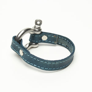 Signature Bracelet Bright Turquoise BY NYET JEWELRY.