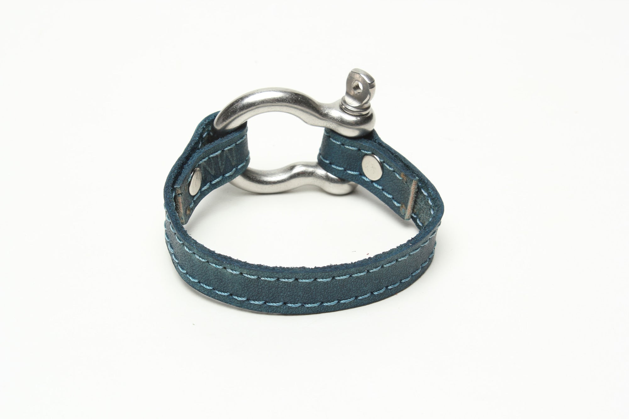 Signature Bracelet Bright Turquoise BY NYET JEWELRY.