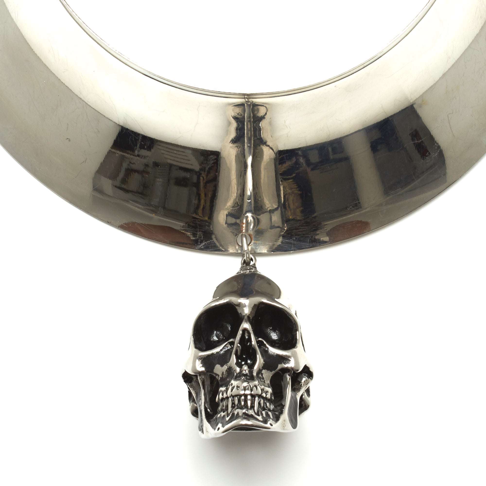 THICK TORQUE NECKLACE WITH LARGE STAINLESS STEEL SKULL PENDENT. BY NYET JEWELRY.