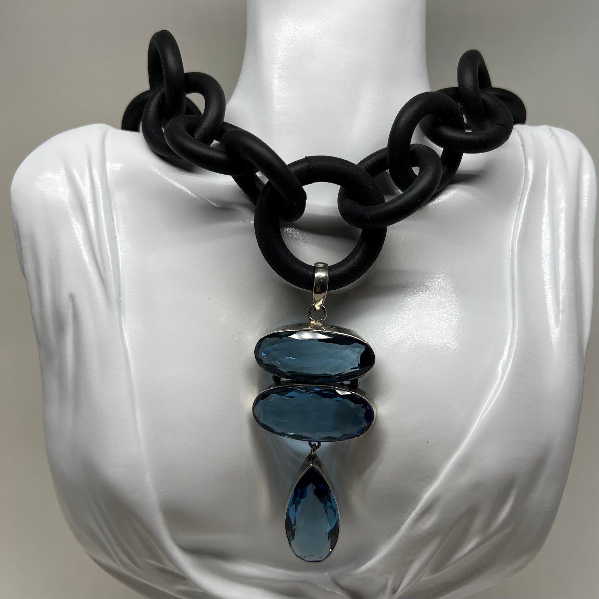 Blue Quartz Rubber Necklace