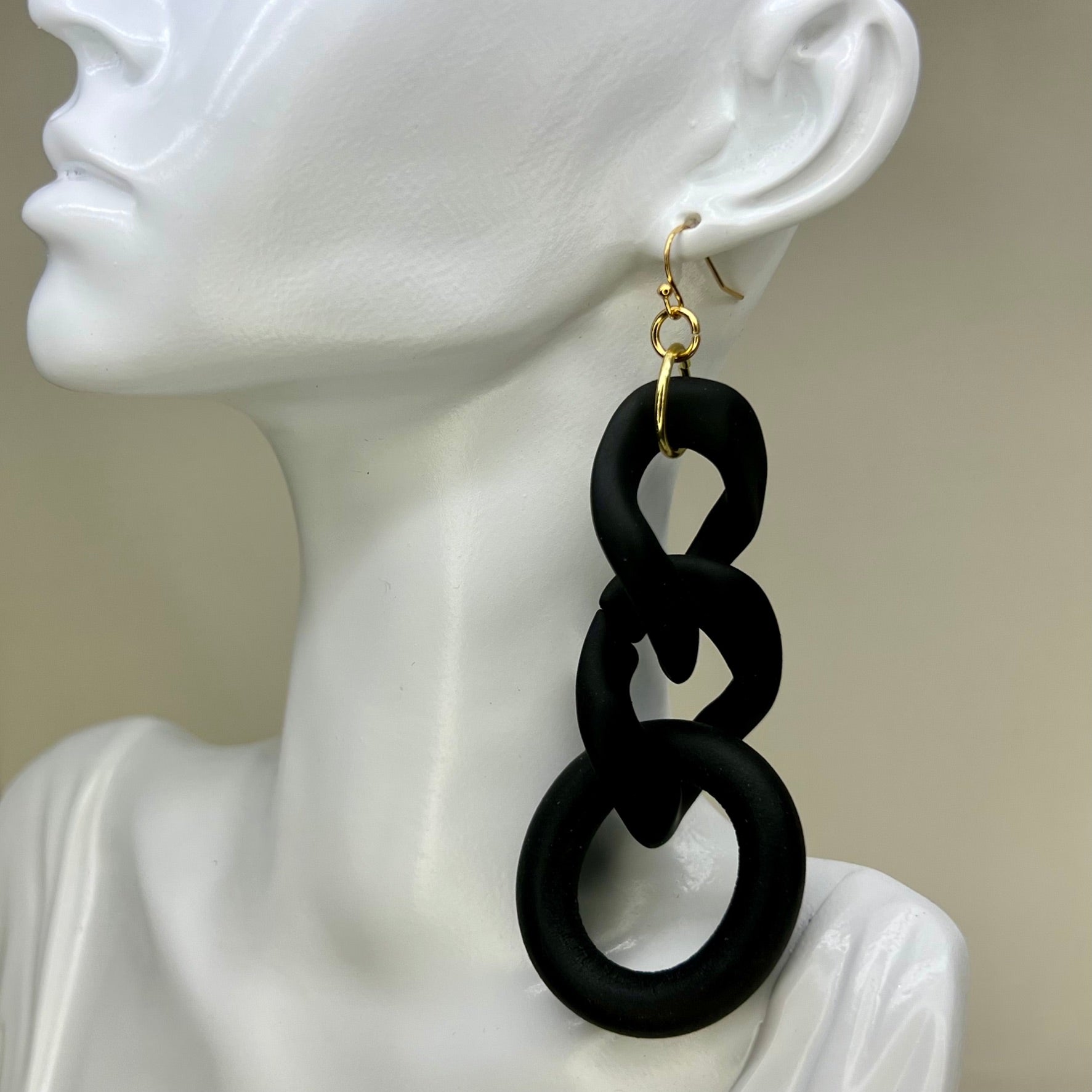 Plastic Chain Link Earrings with Rubber Ring (Assorted Colors)