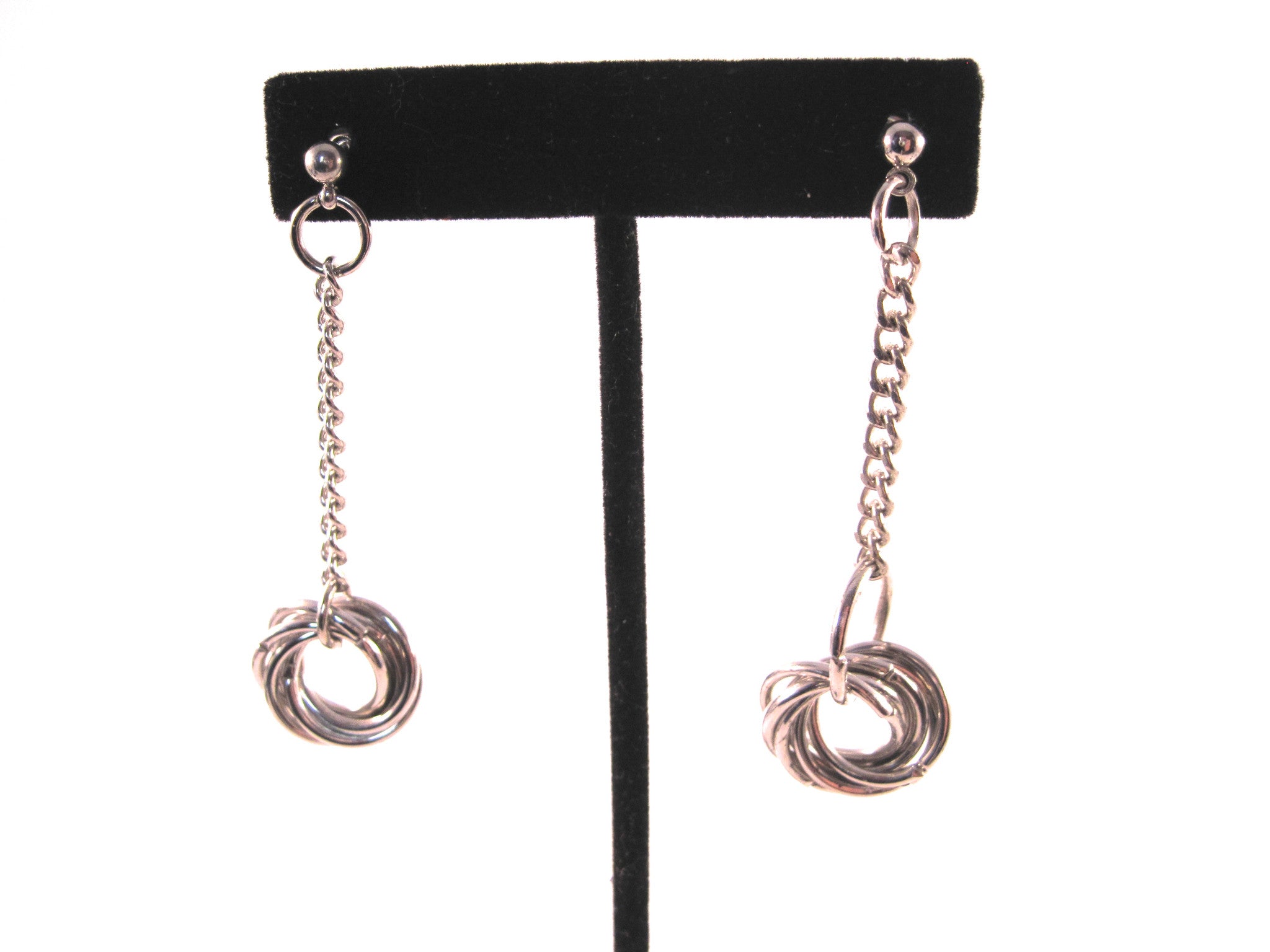 CHAIN EARRINGS WITH ‘MOBIUS’ WEAVED JUMP RINGS BY NYET JEWELRY.
