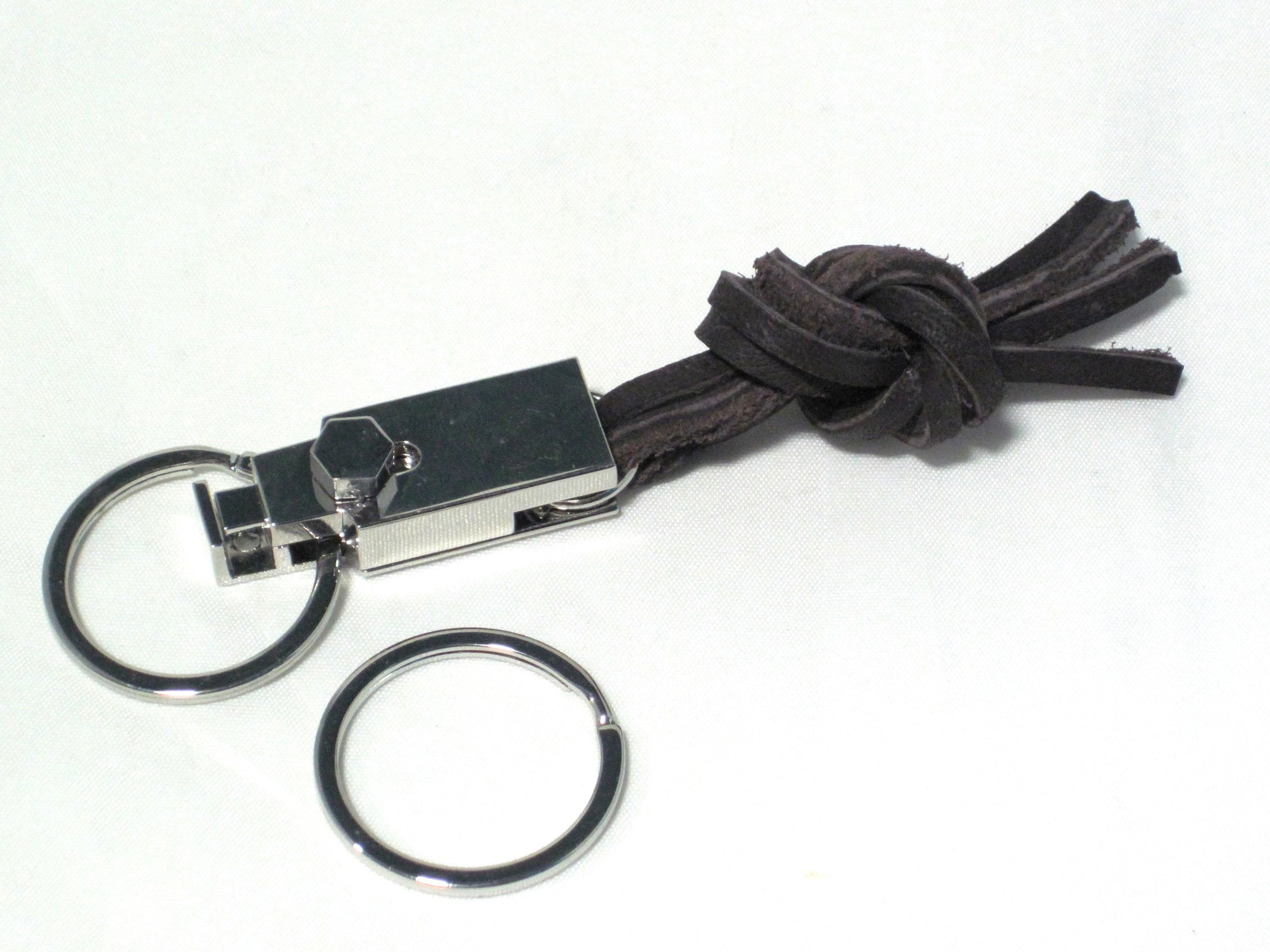 Leather knot key chain by nyet jewelry.