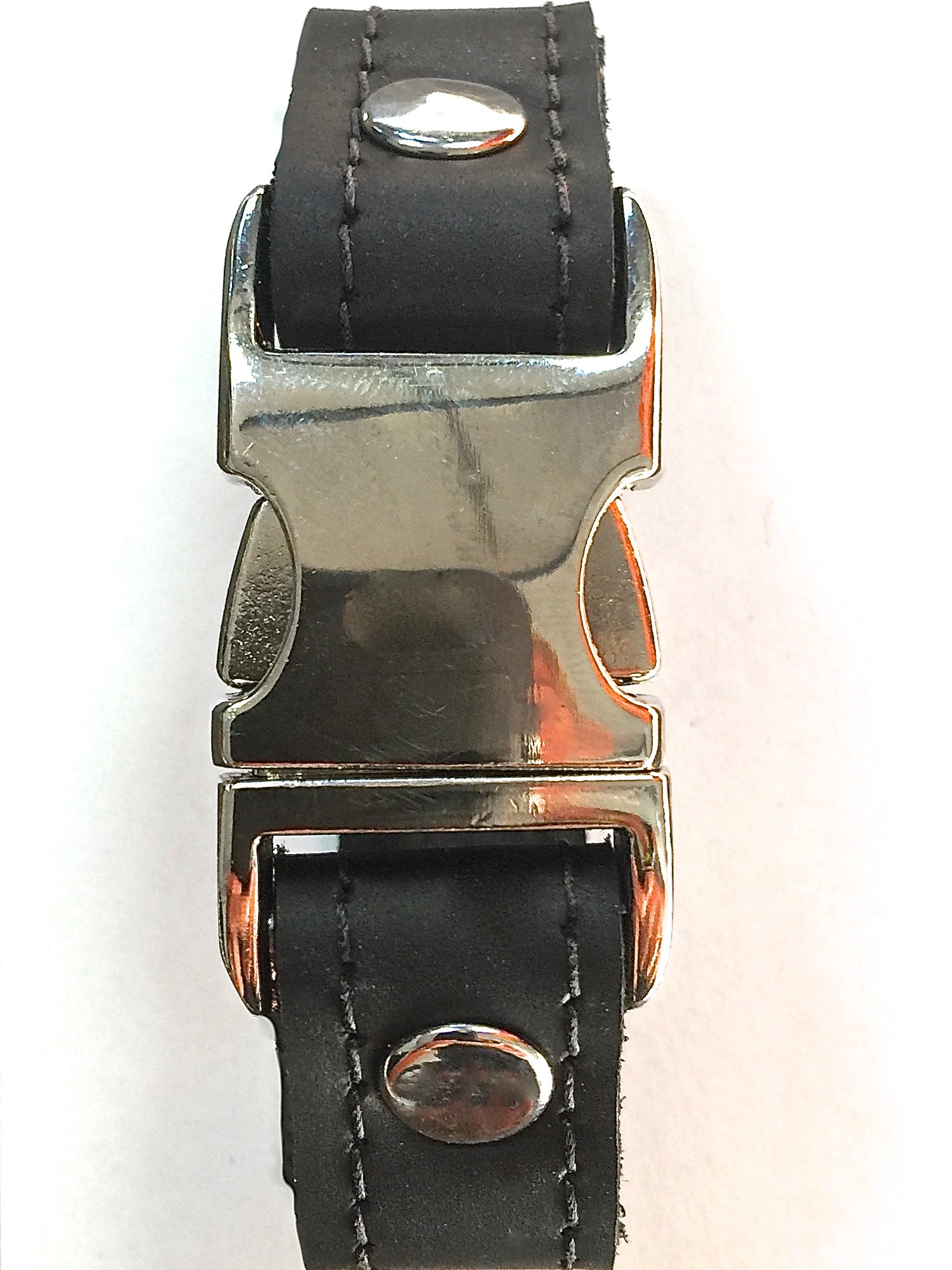 Black leather bracelet with side squeeze aluminum buckle