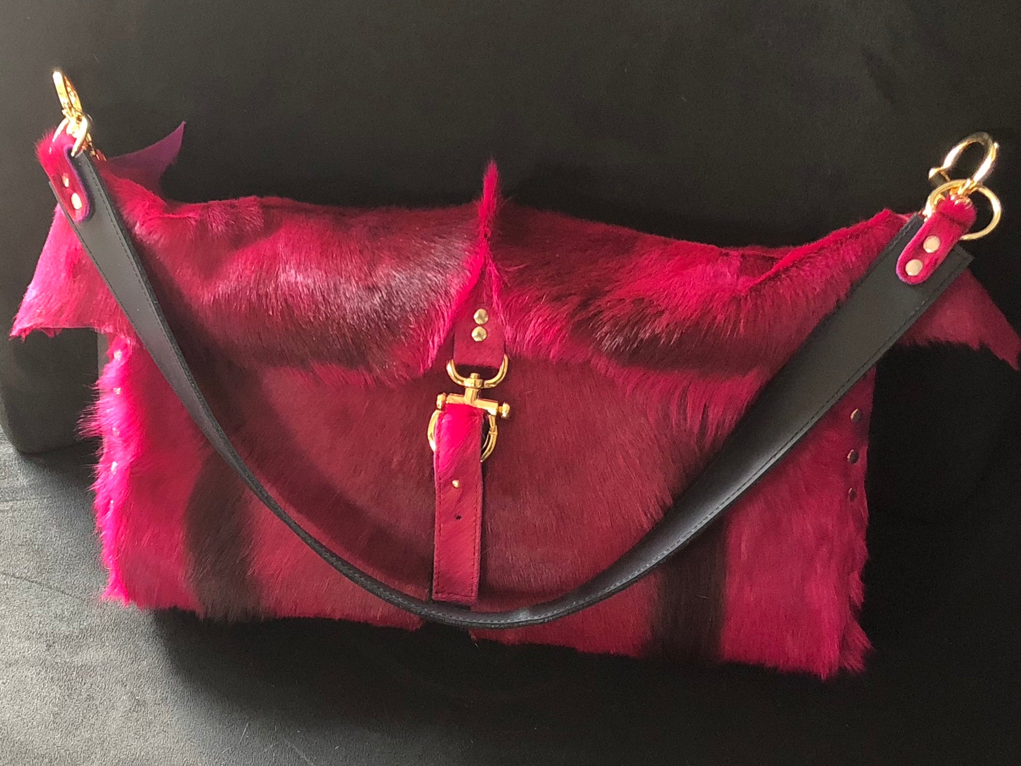 Springbok fuchsia  oversize bag with matching wallet by nyet jewelry
