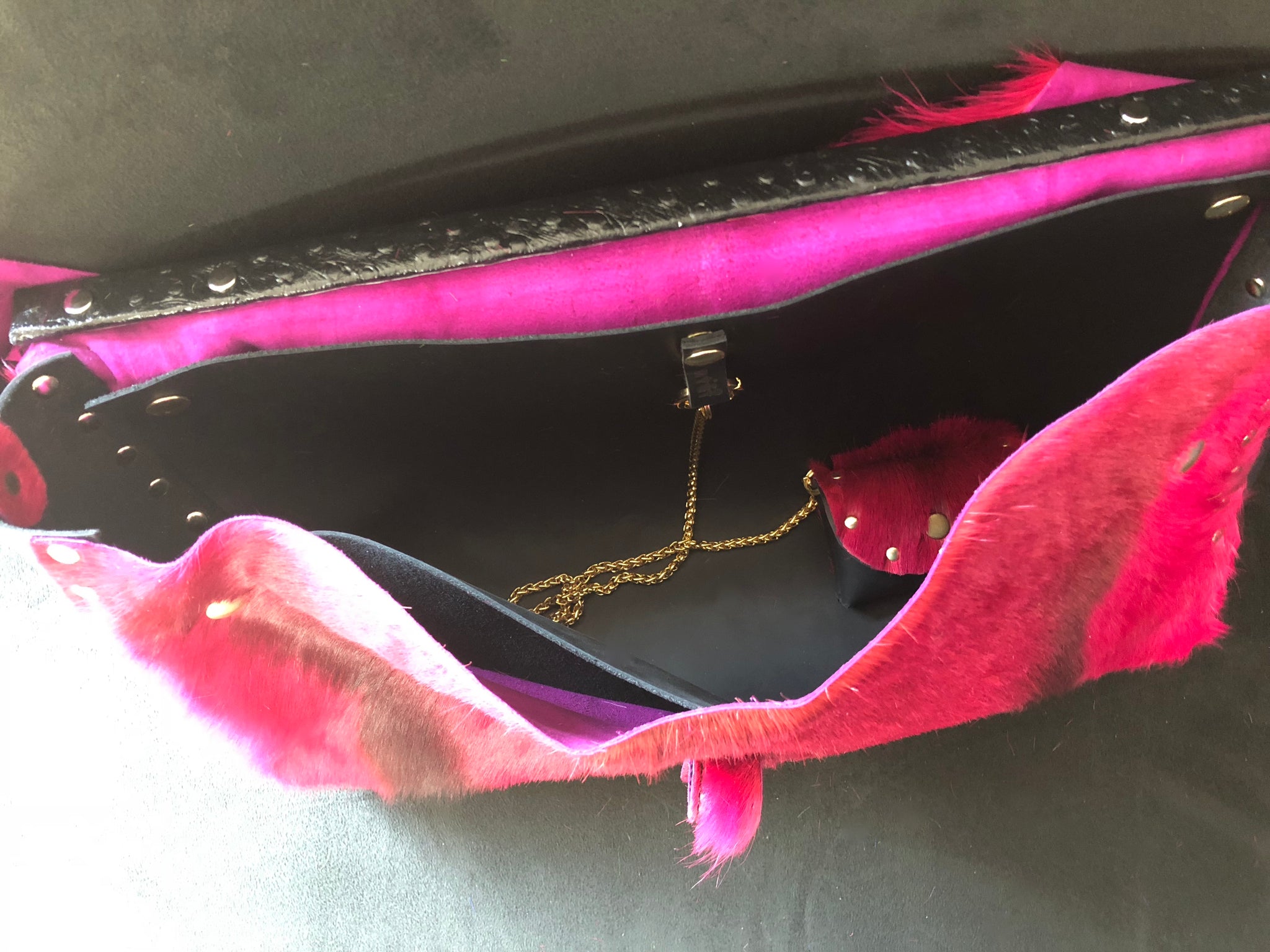 Springbok fuchsia  oversize bag with matching wallet by nyet jewelry