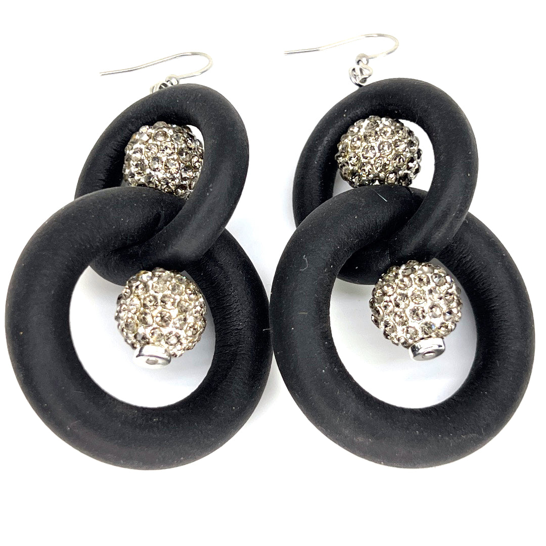 BLACK RUBBER EARRINGS WITH RHINESTONES BEADS. by nyet jewelry