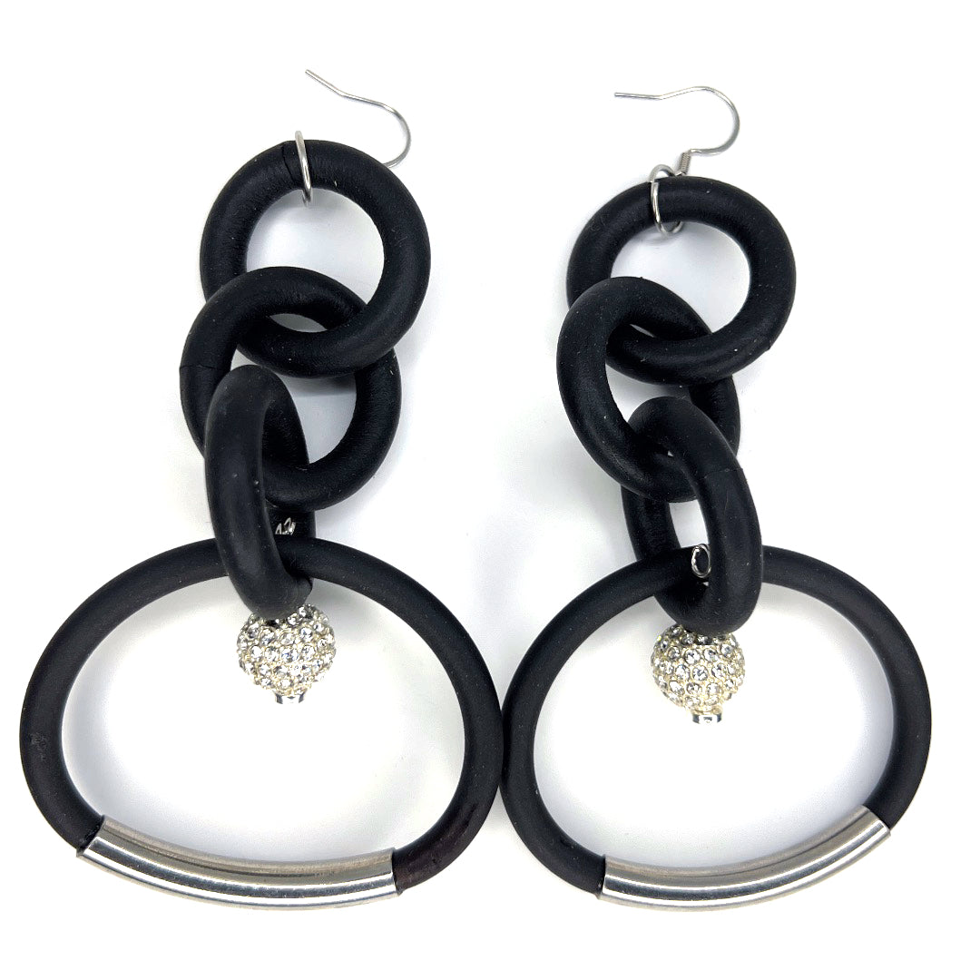 BLACK RUBBER EARRINGS WITH RHINESTONES BEADS AND SILVER BARS AND ENDCAPS. by nyet jewelry